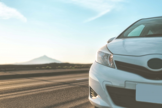 自動車から証拠を掴む浮気調査 メインビジュアル